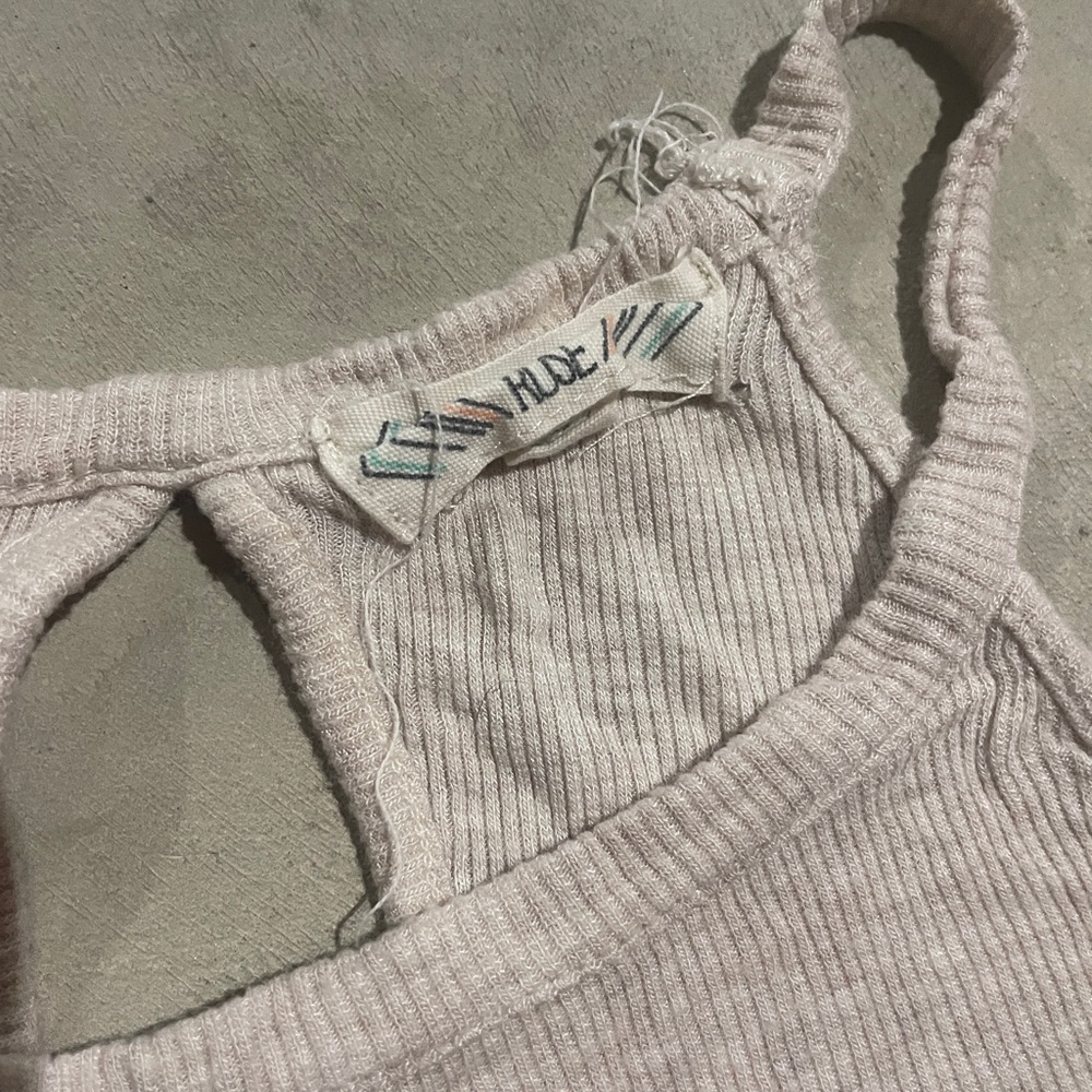Flowy Tank Top - Picture 4 of 4